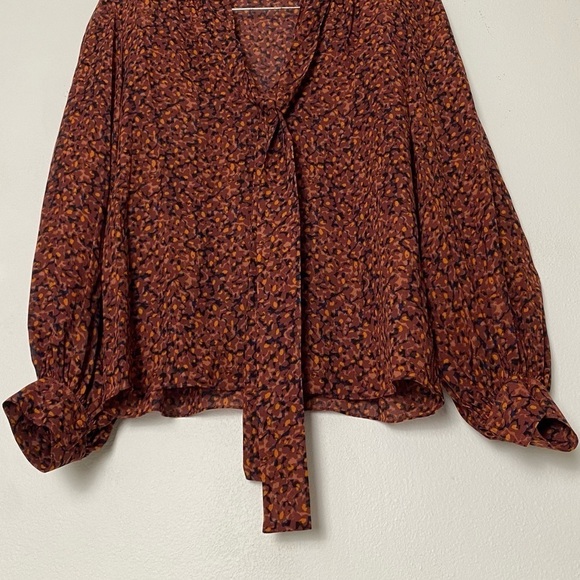 THEORY Blouson Sleeve Top in Floral Silk Crepe Brown Copper Size Small - Picture 9 of 15